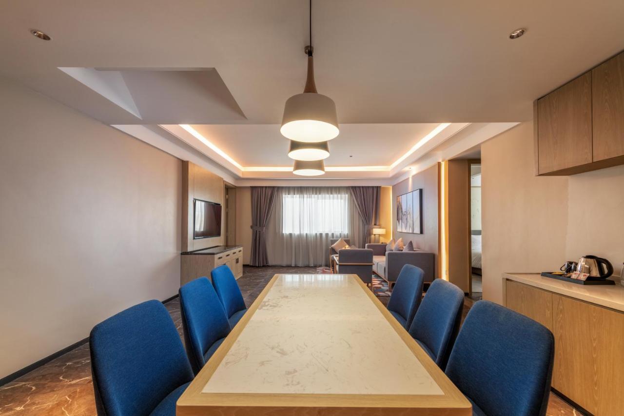 Aber Bani Amr Hotel Al Namas Kültér fotó
